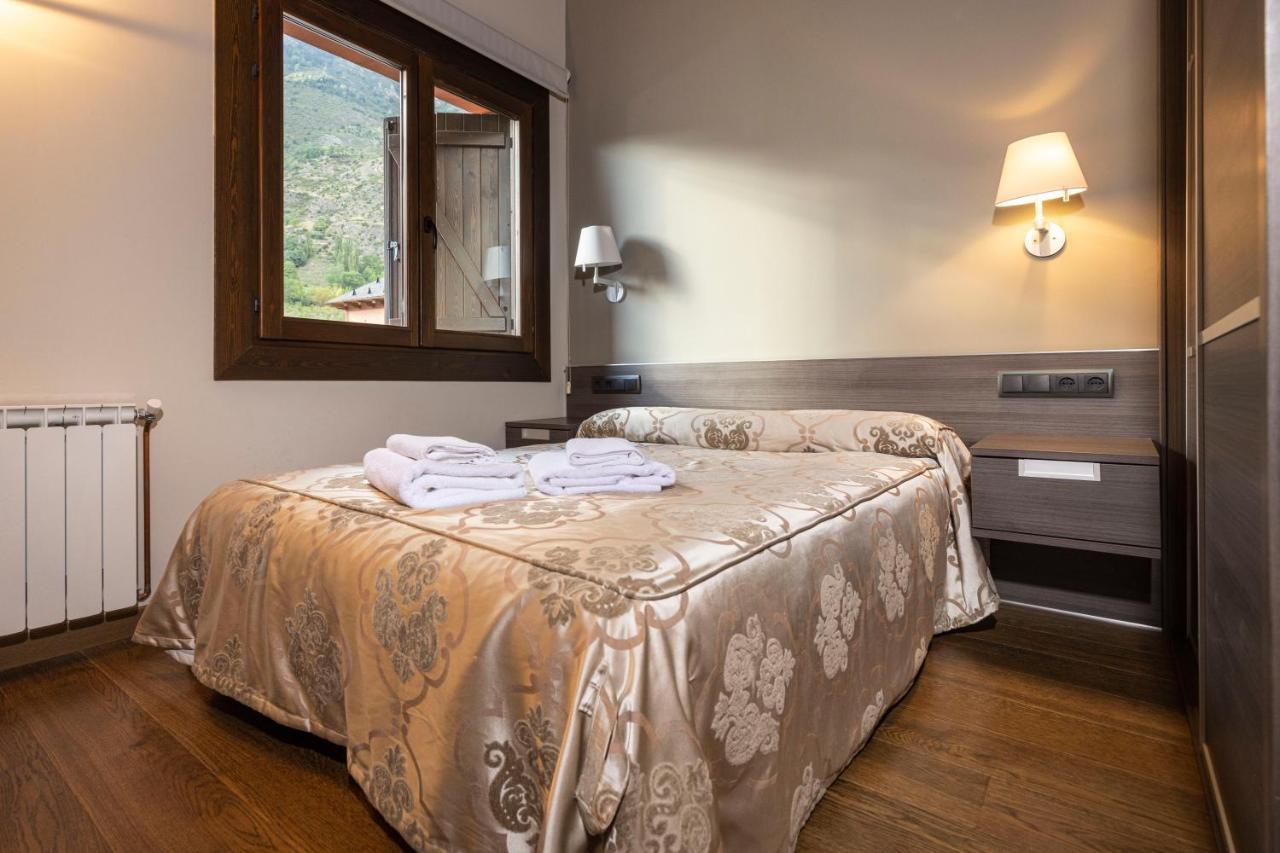 Apartamentos Casa Roldan I Benasque Buitenkant foto