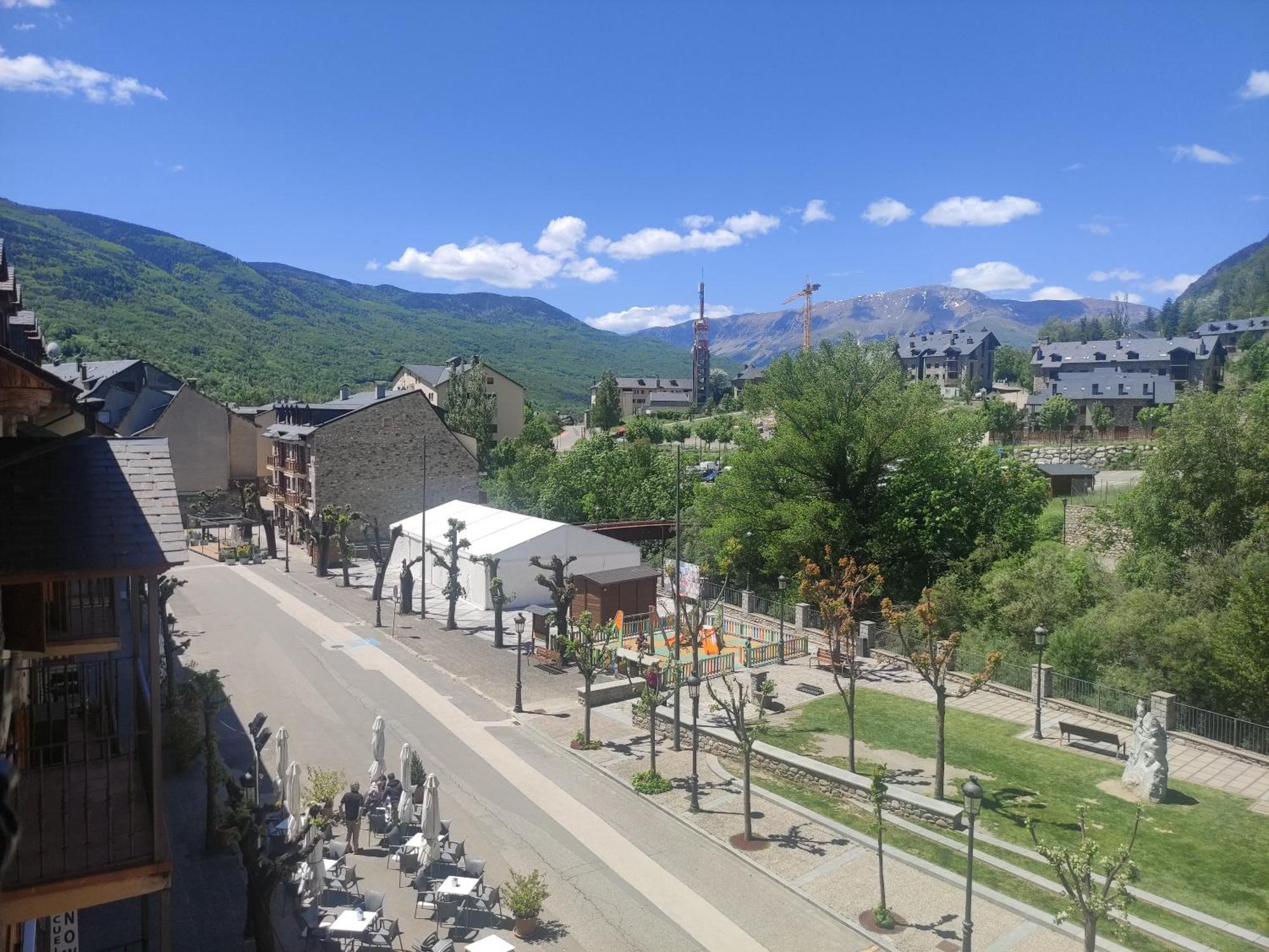 Apartamentos Casa Roldan I Benasque Buitenkant foto