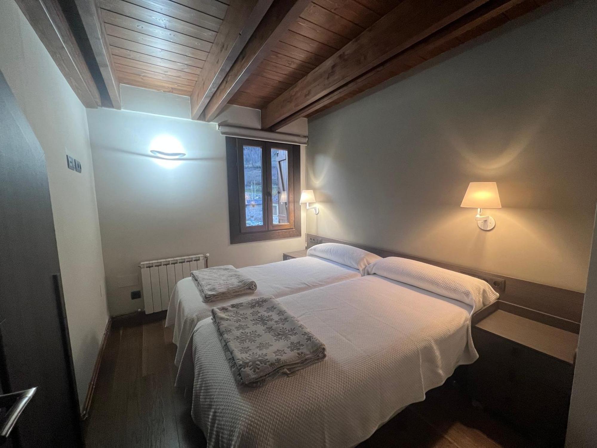 Apartamentos Casa Roldan I Benasque Buitenkant foto